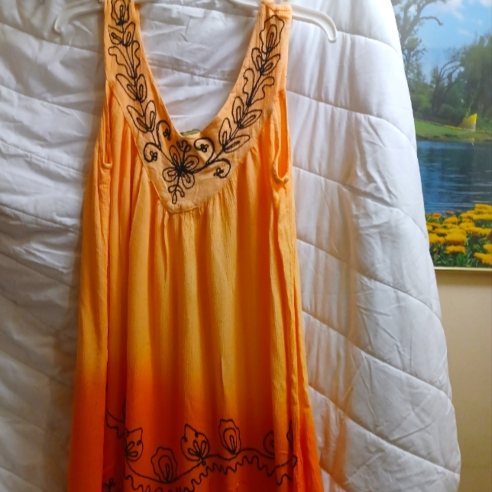 Summer dress with embroidered front sleeveless
